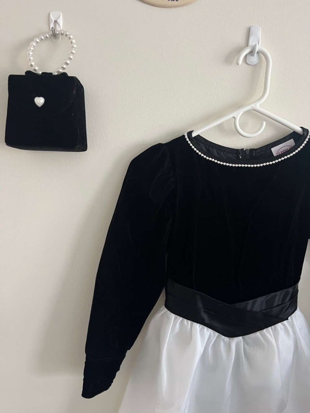 Black and White Girls Dress with Pearl Neckline - Picture 15 of 15